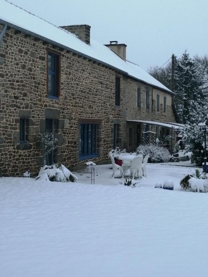 Le Douetaux Chambres D'Hotes La Baussaine Eksteriør billede